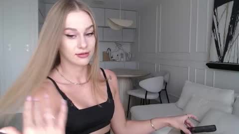 mistressuniverse online show from September 28, 2:33 pm