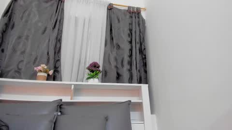 mistt_miaa online show from October 28, 7:05 pm