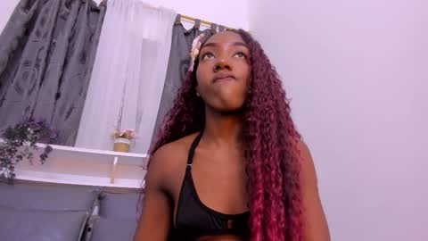 mistt_miaa online show from January 12, 6:46 pm