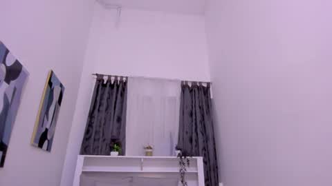 mistt_miaa online show from May 20, 7:42 pm