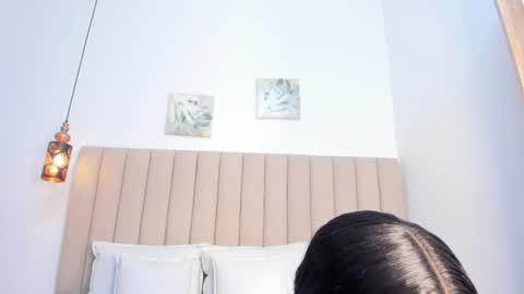 mistt_miaa online show from June 11, 2:53 am