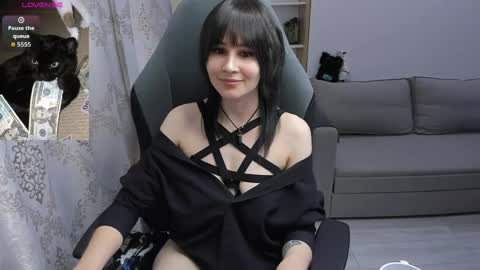 Snapshot of misty_dark chatting on May 5, 10:34 am misty_dark online show from May 5, 10:34 am