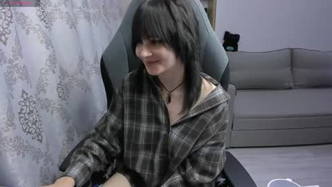 Snapshot of misty_dark chatting on May 6, 12:32 pm misty_dark online show from May 6, 12:32 pm