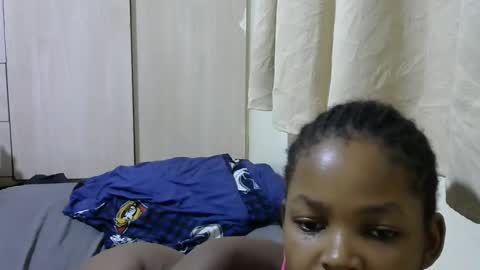 Snapshot of misty_shee chatting on February 27, 10:31 pm misty_shee online show from February 27, 10:31 pm