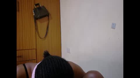 Snapshot of misty_shee chatting on September 15, 10:54 pm misty_shee online show from September 15, 10:54 pm