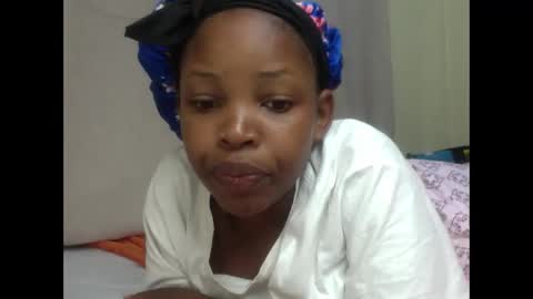 Snapshot of misty_shee chatting on November 24, 6:29 pm misty_shee online show from November 24, 6:29 pm