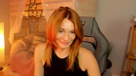 Snapshot of mistybarnes chatting on November 9, 12:25 pm MistyBarnes NONUDE MODEL online show from November 9, 12:25 pm