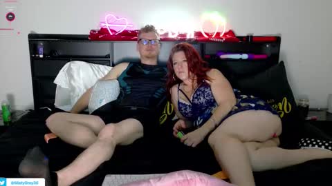 Snapshot of mistygrey_bennymyles chatting on November 30, 7:56 am mistygrey_bennymyles online show from November 30, 7:56 am