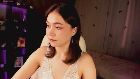 mistylovia online show from March 14, 9:37 am