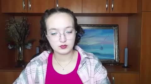 Snapshot of mistyrosee chatting on October 11, 11:42 am Aria online show from October 11, 11:42 am