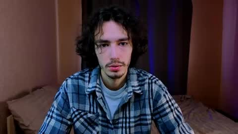 MitchelKors online show from May 1, 12:21 pm
