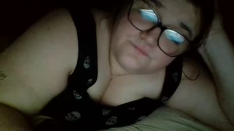 Snapshot of mitchellebunny7 chatting on December 21, 2:37 pm MichelleBunny7 online show from December 21, 2:37 pm