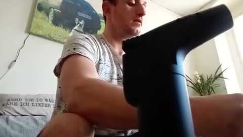 Snapshot of mitchi198989 chatting on December 4, 12:36 pm mitchi198989 online show from December 4, 12:36 pm