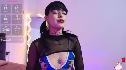 mitzi_tay1 online show from December 4, 3:38 am