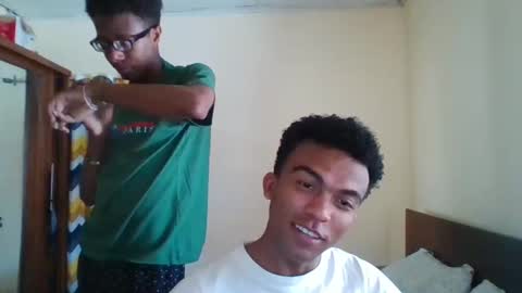 Snapshot of mixedboy_sexy chatting on September 21, 9:33 am mixedboy_sexy online show from September 21, 9:33 am