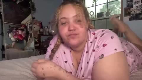 mixxedgoodness222 online show from January 10, 6:31 pm