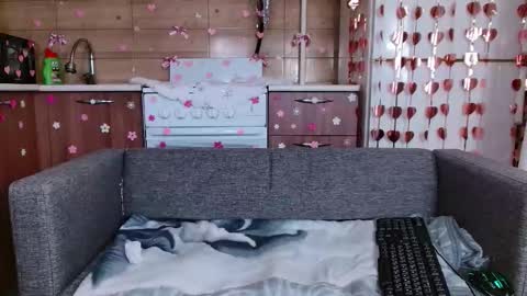 Miya online show from February 6, 1:03 pm