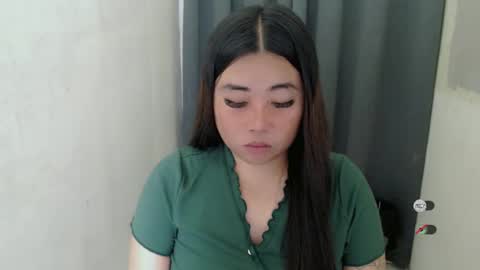 Snapshot of miya_licious chatting on February 5, 10:33 pm cassie marie online show from February 5, 10:33 pm