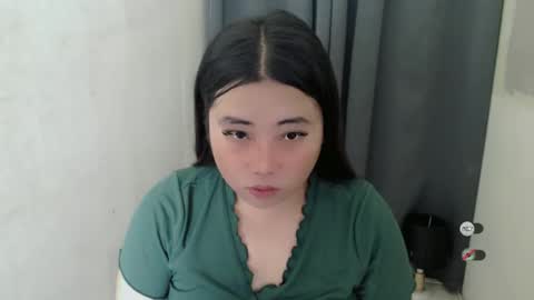 Snapshot of miya_licious chatting on February 9, 5:43 pm cassie marie online show from February 9, 5:43 pm