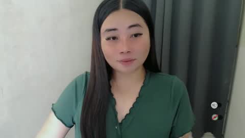 Snapshot of miya_licious chatting on February 10, 7:17 pm cassie marie online show from February 10, 7:17 pm