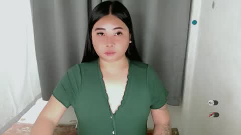 Snapshot of miya_licious chatting on October 15, 5:35 pm cassie marie online show from October 15, 5:35 pm