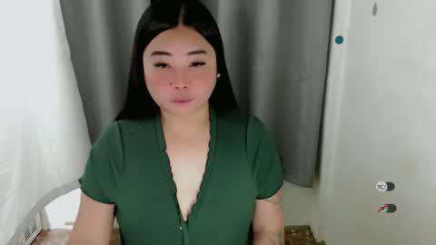 Snapshot of miya_licious chatting on November 4, 6:34 am cassie marie online show from November 4, 6:34 am