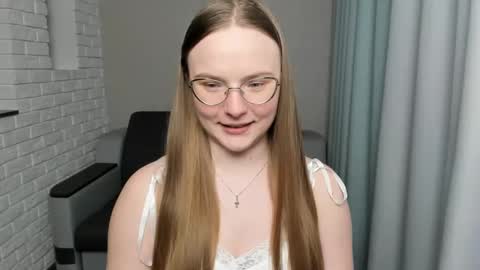 Snapshot of miya_mimi chatting on January 13, 5:44 pm Miya online show from January 13, 5:44 pm