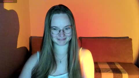 Snapshot of miya_mimi chatting on September 22, 4:42 pm Miya online show from September 22, 4:42 pm