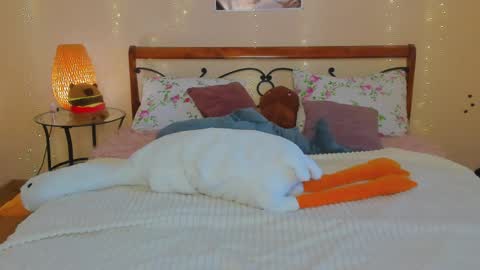 Miya online show from May 17, 1:36 am