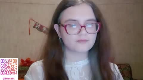 Snapshot of miyabe chatting on November 21, 3:38 am Milana online show from November 21, 3:38 am