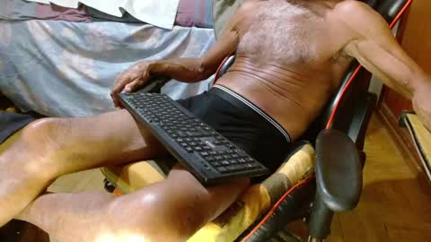 Mario jose online show from December 25, 5:37 am