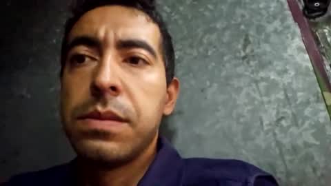 Snapshot of mmiigguueell32 chatting on May 4, 12:56 pm Migue online show from May 4, 12:56 pm