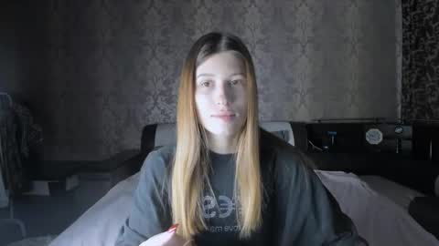 Lili online show from October 18, 11:11 am