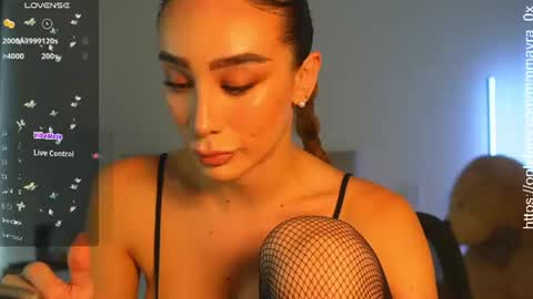 Snapshot of mmmayra_0x chatting on July 2, 9:21 pm MAYRA online show from July 2, 9:21 pm