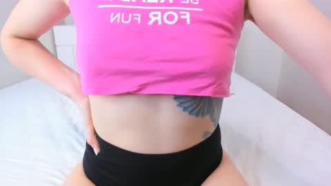 Snapshot of mmmmmargo chatting on February 10, 1:55 pm Margo online show from February 10, 1:55 pm