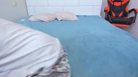 Snapshot of mmmmmargo chatting on November 15, 1:40 pm Margo online show from November 15, 1:40 pm