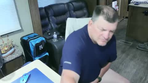 mmmthatsfunnn online show from October 5, 11:13 pm