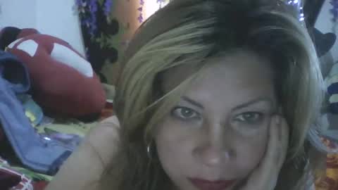 Snapshot of mmsexymm84 chatting on February 19, 7:05 pm mmsexymm84 online show from February 19, 7:05 pm