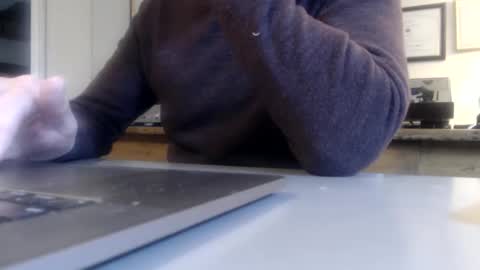 Snapshot of mmythmaker chatting on April 1, 2:58 pm mmythmaker online show from April 1, 2:58 pm