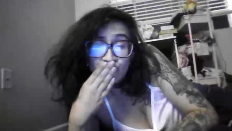 Snapshot of mnmmmmmrosee chatting on November 11, 8:14 am mnmmmmmrosee online show from November 11, 8:14 am