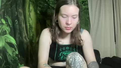 Snapshot of mo0n_goddess chatting on January 10, 11:11 am Misty online show from January 10, 11:11 am