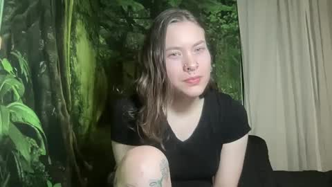 Snapshot of mo0n_goddess chatting on January 14, 8:09 am Misty online show from January 14, 8:09 am