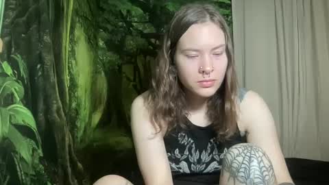 Snapshot of mo0n_goddess chatting on January 16, 2:19 am Misty online show from January 16, 2:19 am