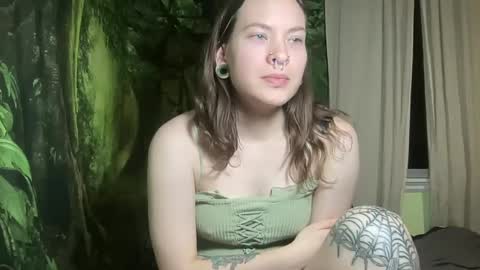 Snapshot of mo0n_goddess chatting on January 23, 5:24 am Misty online show from January 23, 5:24 am