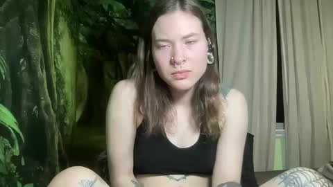 Snapshot of mo0n_goddess chatting on January 29, 6:01 am Misty online show from January 29, 6:01 am