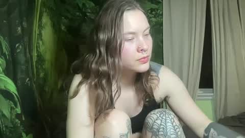 Snapshot of mo0n_goddess chatting on February 3, 3:09 am Misty online show from February 3, 3:09 am