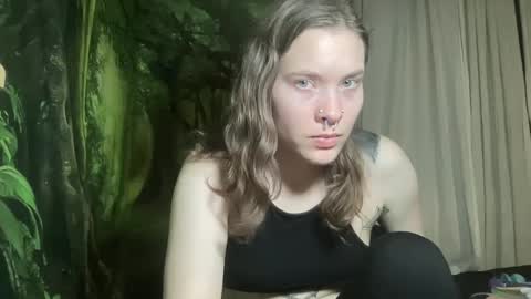 Snapshot of mo0n_goddess chatting on February 10, 3:57 am Misty online show from February 10, 3:57 am