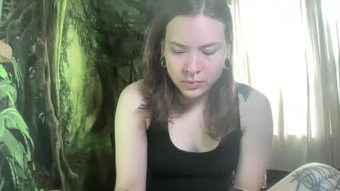 Snapshot of mo0n_goddess chatting on February 16, 11:26 pm Misty online show from February 16, 11:26 pm