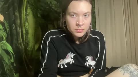 Snapshot of mo0n_goddess chatting on February 19, 5:05 am Misty online show from February 19, 5:05 am