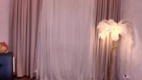 hey meet with me online show from February 1, 2:32 am